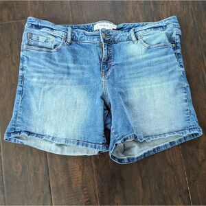 Torrid size 20 denim shorts
